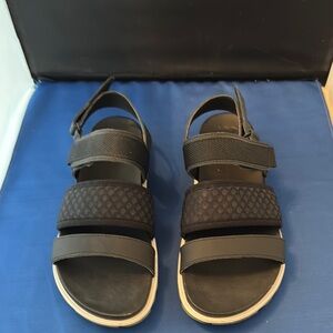 Sorel Black Strappy Sandals size 8